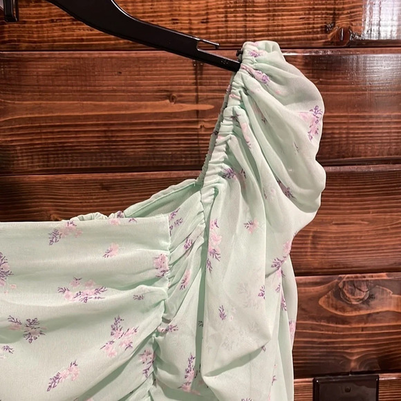 Cute Top - Picture 3 of 10